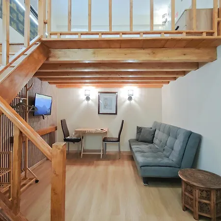 Dal Monsingore Apartment *